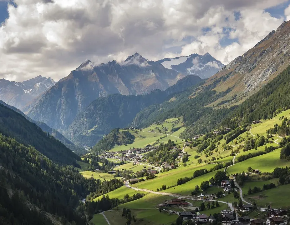 Photo - Le Village Maudit